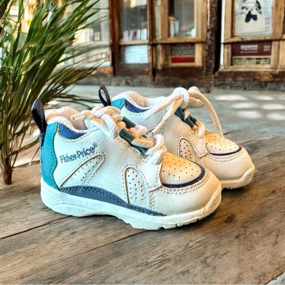 FISHER PRICE White & Turquoise Sneakers - Size 4 - Picture 1 of 12
